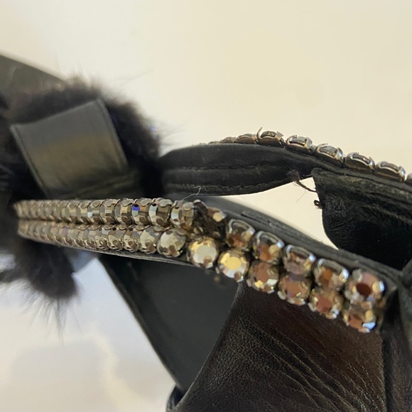 Gucci Black Leather & Rabbit Fur High Heels - Picture 12 of 13